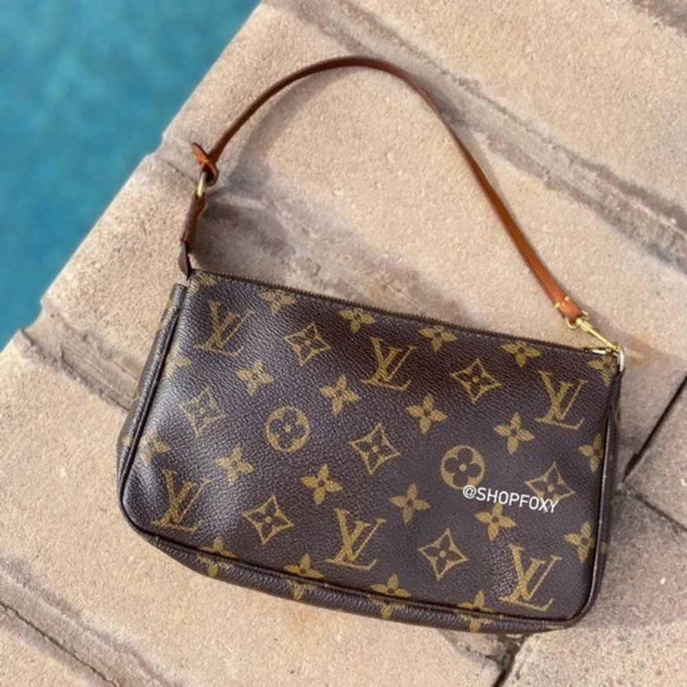 SOLD Louis Vuitton Monogram Pochette Accessoires SD0052 - Picture 1 of 16
